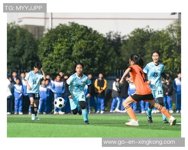 小学生足球训练方法全面解析助力孩子快乐成长与技能提升